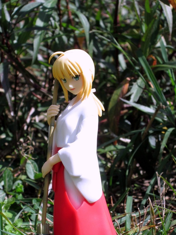 Figura Fate Hollow Ataraxia Saber Miko