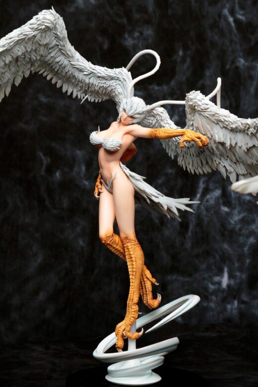 Devilman Figura Sirene Demon Spiritual Wings in the Sky