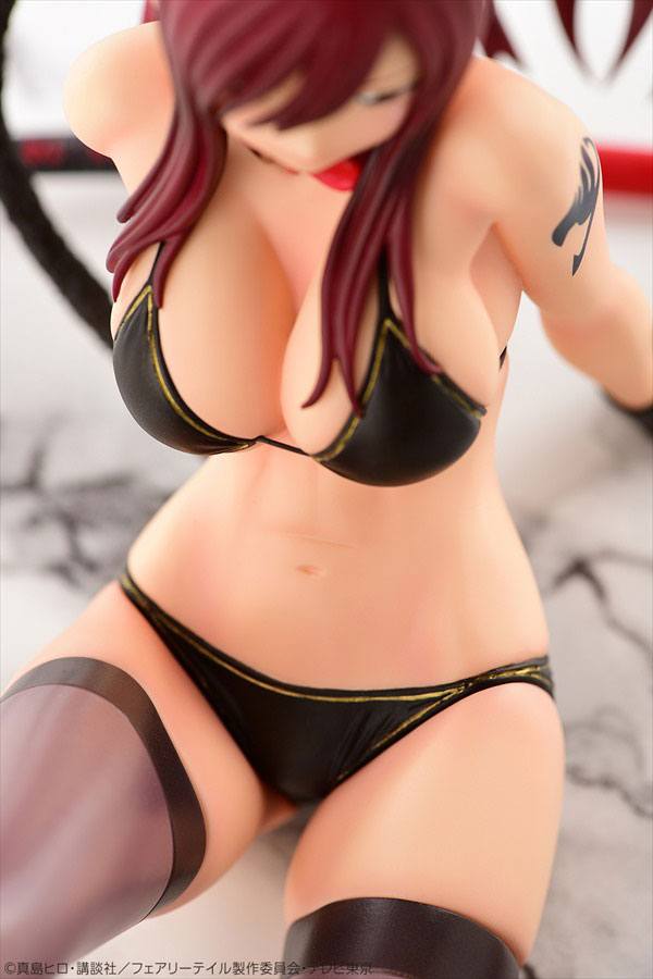 Estatua Erza Scarlet Black Cat Gravure