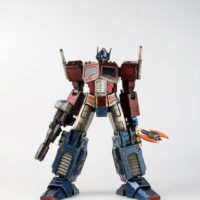 Transformers-Generation-1-Figura-Optimus-Prime-Classic-Edition-41-cm-02