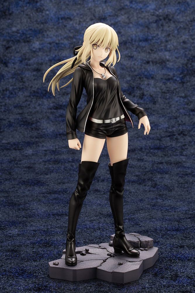 Estatua Fate Grand Order Saber Altria Alter Casual