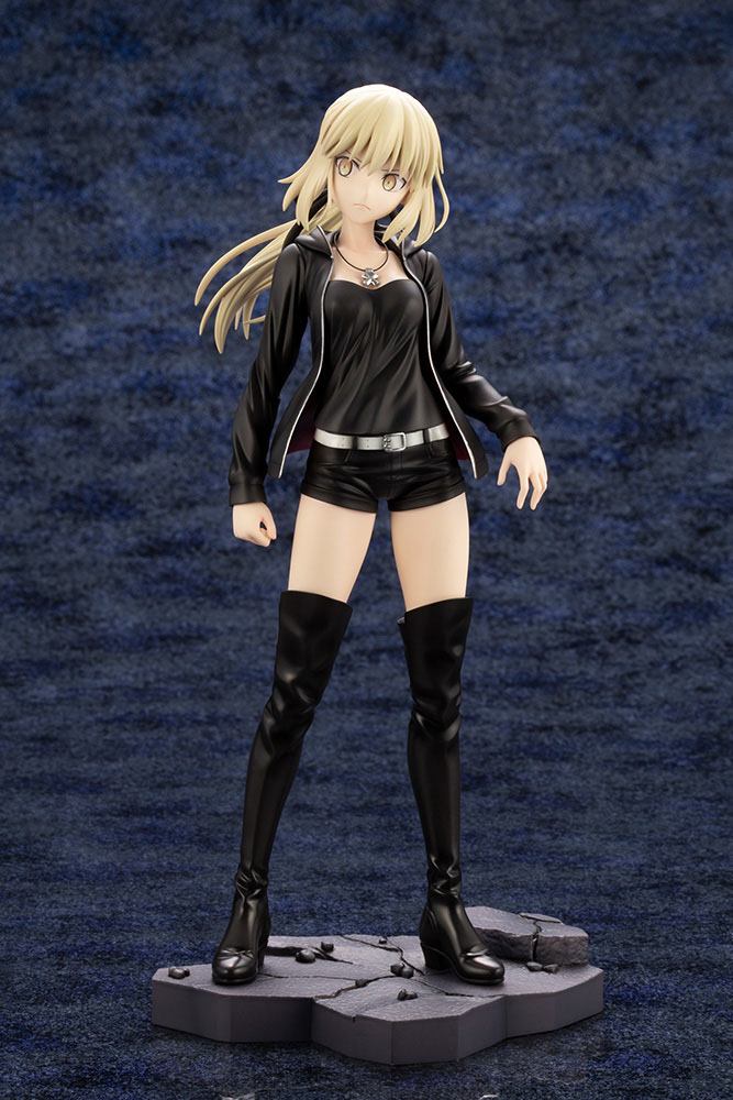 Estatua Fate Grand Order Saber Altria Alter Casual