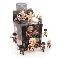 Attack on Titan Expositor con 12 Minifiguras 8 cm