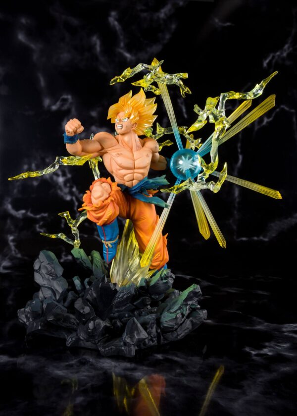 Estatua FiguartsZERO Super Saiyan Son Goku