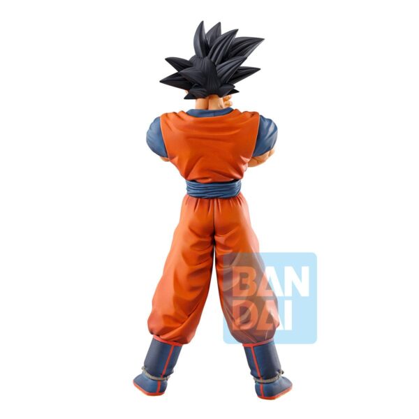 Estatua Son Goku Strong Chains