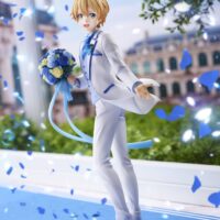 Figura-Eugeo-White-Suit-02