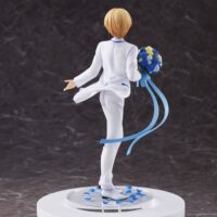 Figura-Eugeo-White-Suit-09