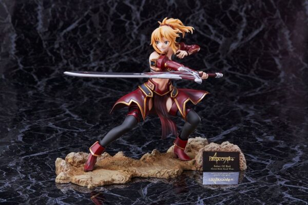 Figura Fate Apocrypha Holy Grail 20cm