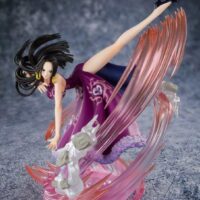 Figura-One-Piece-Boa-Hancock-Paramount-War-01