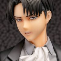 Estatua Attack on Titan Levi Up Figure Color 25 cm