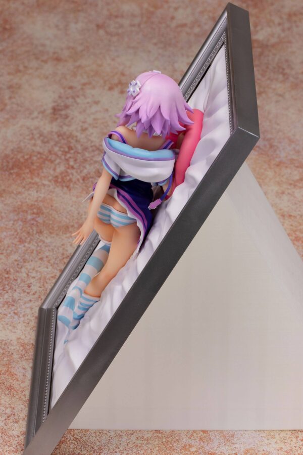 Figura Hyperdimension Neptunia Neptunia Lying