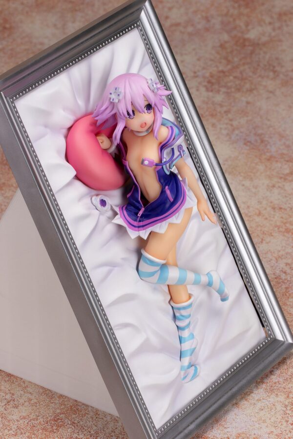 Figura Hyperdimension Neptunia Neptunia Lying