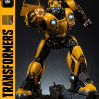 Estatua-Transformers-Bumblebee-67-cm-03