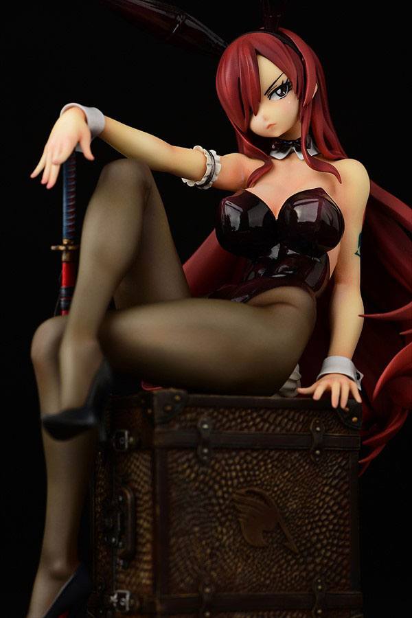 Estatua Erza Scarlet Bunny Girl 20cm