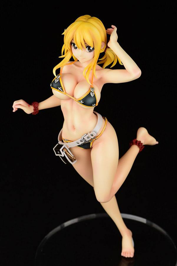 Estatua Lucy Heartfilia Swimwear Style Noir