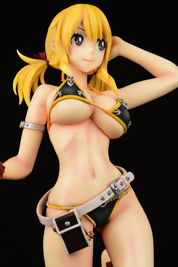 Estatua Lucy Heartfilia Swimwear Style Noir