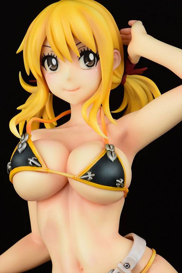 Estatua Lucy Heartfilia Swimwear Style Noir