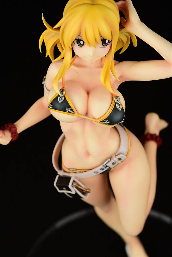 Estatua Lucy Heartfilia Swimwear Style Noir