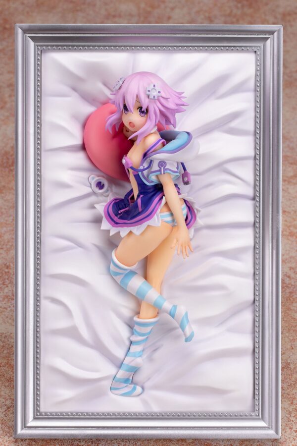 Figura Hyperdimension Neptunia Neptunia Lying