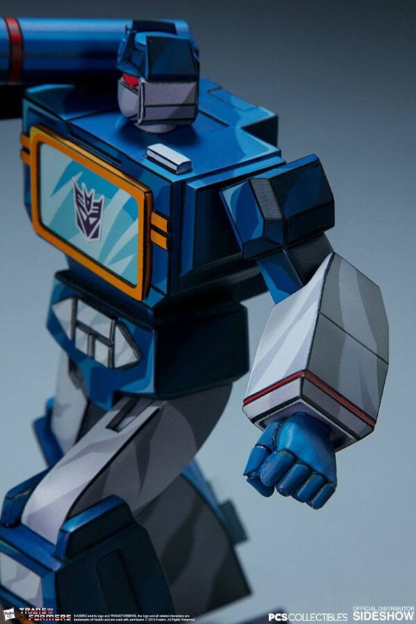 Figura Transformers Classic Scale Soundwave 24 cm