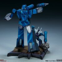 Figura-Transformers-Classic-Scale-Soundwave-24-cm-08