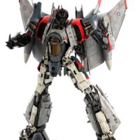 Figura-Transformers-DLX-Scale-Blitzwing-27-cm-02