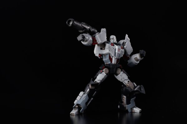 Figura Transformers Furai Model Kit Megatron IDW Autobot