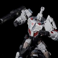 Figura-Transformers-Furai-Model-Kit-Megatron-IDW-Autobot-16-cm-08
