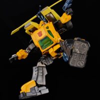 Figura-Transformers-Furai-Model-Plastic-Kit-Bumblebee-15-cm-04