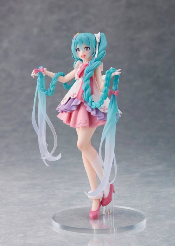 Estatua Hatsune Miku Rapunzel Wonderland