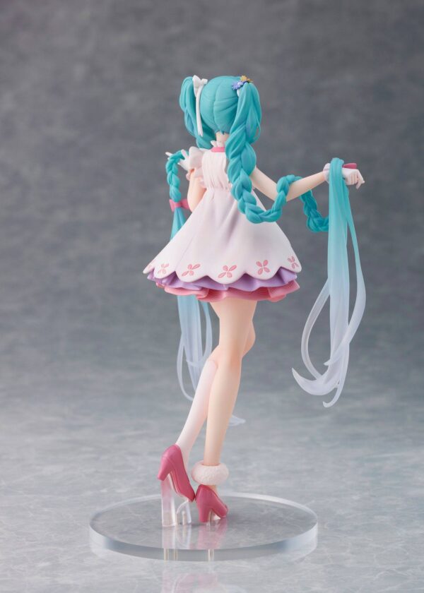 Estatua Hatsune Miku Rapunzel Wonderland