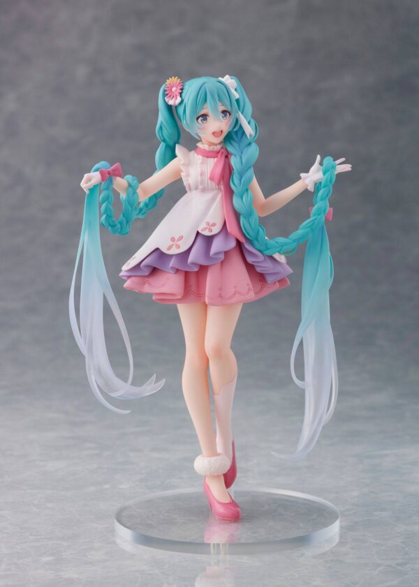 Estatua Hatsune Miku Rapunzel Wonderland