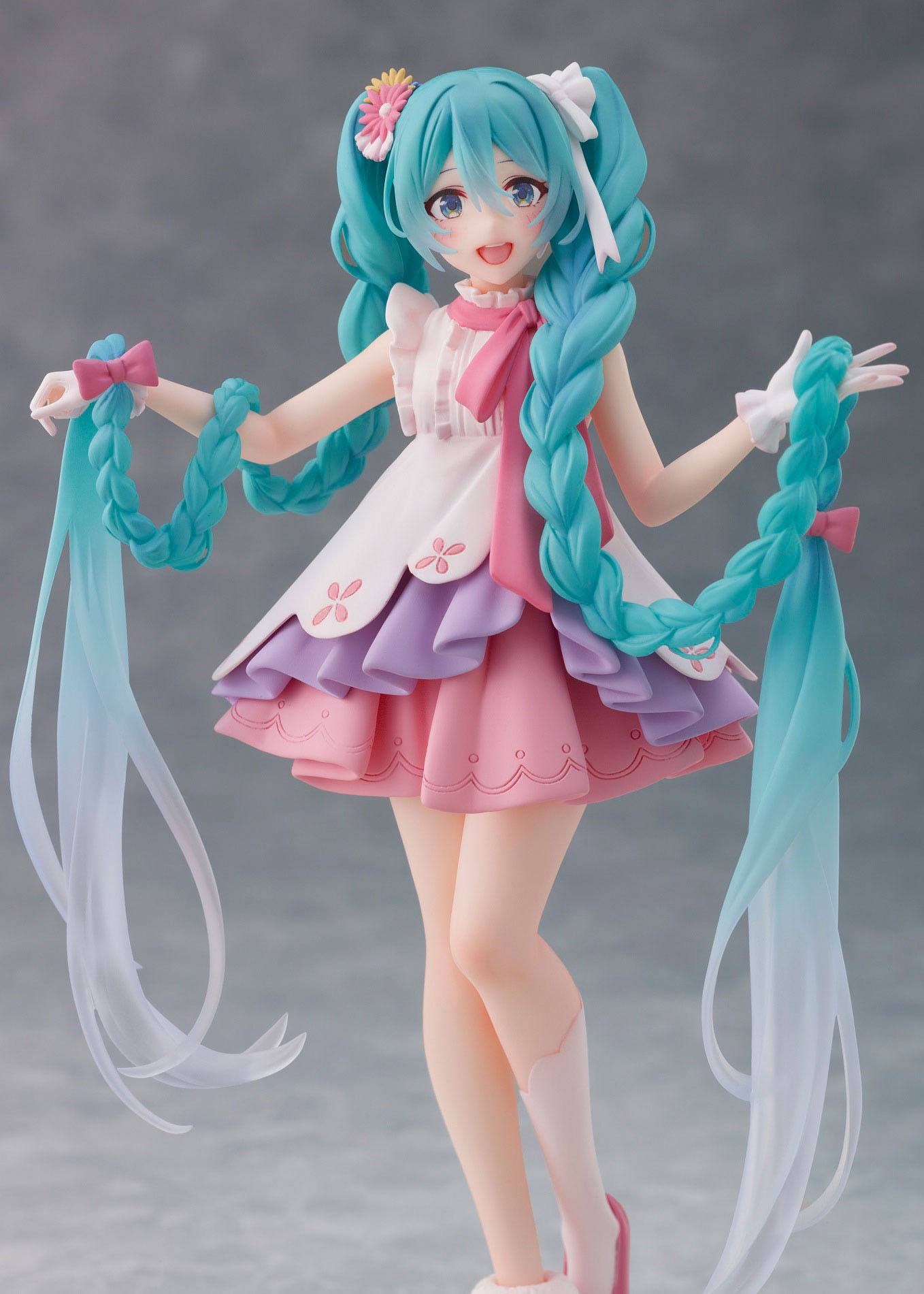 Estatua Hatsune Miku Rapunzel Wonderland