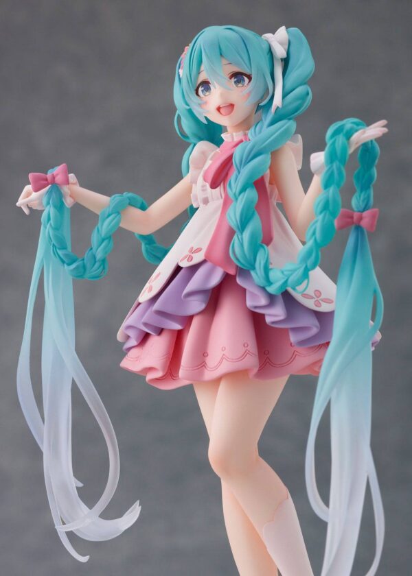 Estatua Hatsune Miku Rapunzel Wonderland