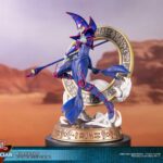 Estatua Dark Magician Blue Version