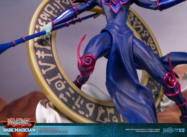 Estatua Dark Magician Blue Version