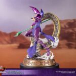 Estatua Dark Magician Purple Version