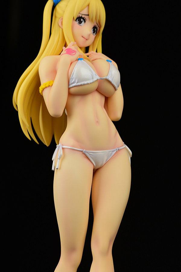 Estatua Lucy Swimsuit Pure in Heart