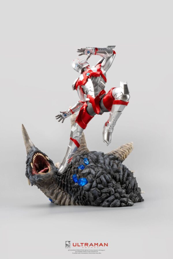 Estatua Ultraman vs Black King