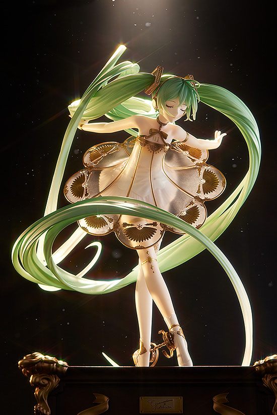 Estatua Hatsune Miku Symphony 5th Anniversary