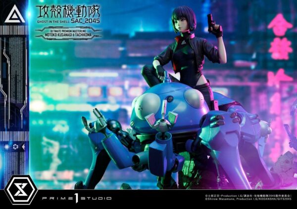 Estatua Kusanagi and Tachikoma