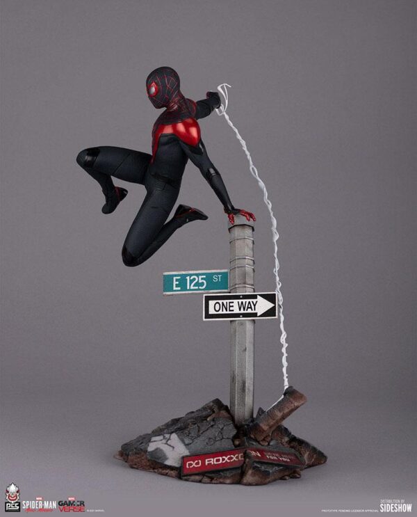 Estatua Spider-Man Miles Morales