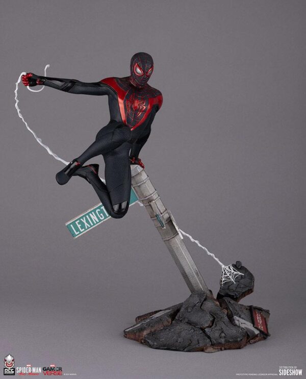 Estatua Spider-Man Miles Morales