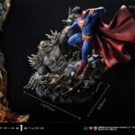 Estatua Superman Vs Doomsday