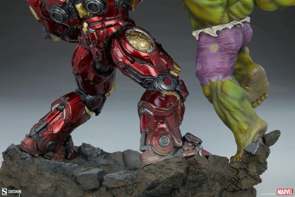 Maqueta Marvel Hulk vs Hulkbuster