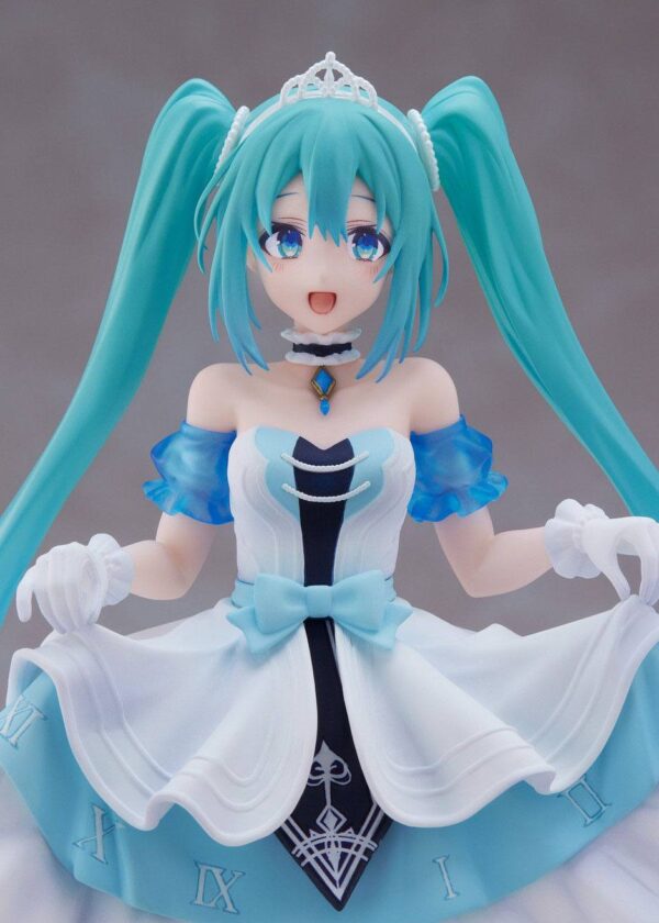 Estatua Hatsune Miku Cinderella