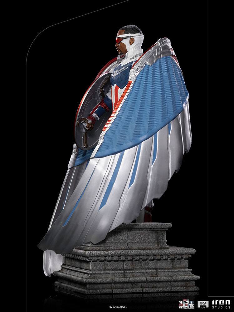 Estatua Legacy Replica Sam Wilson Complete