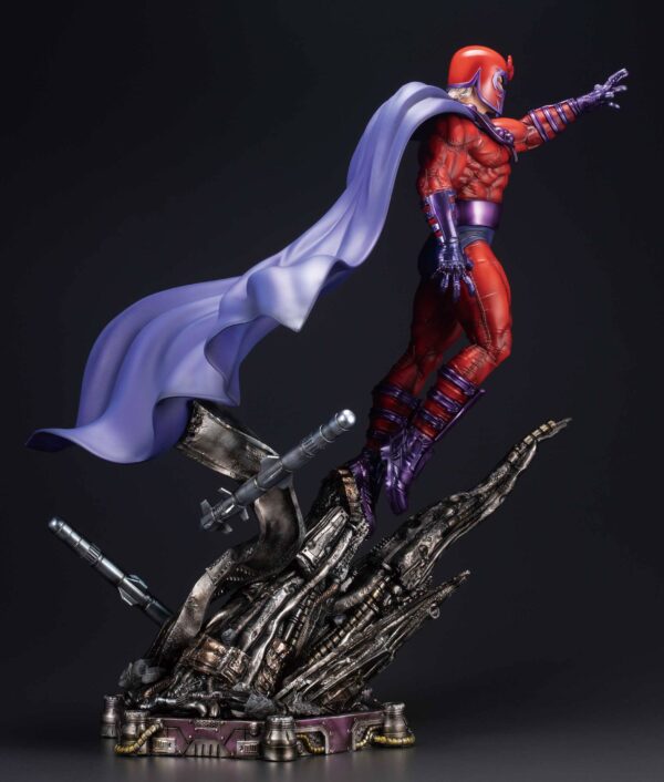 Estatua Magneto Marvel Fine Art