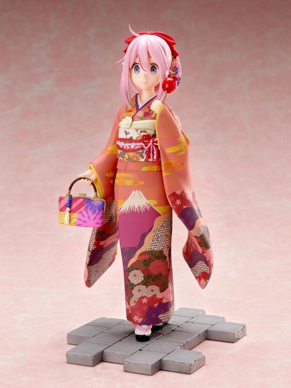 Estatua Nadeshiko Kagamihara Furisode