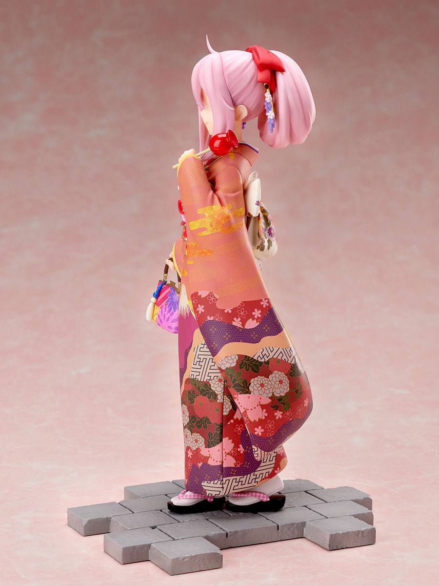 Estatua Nadeshiko Kagamihara Furisode